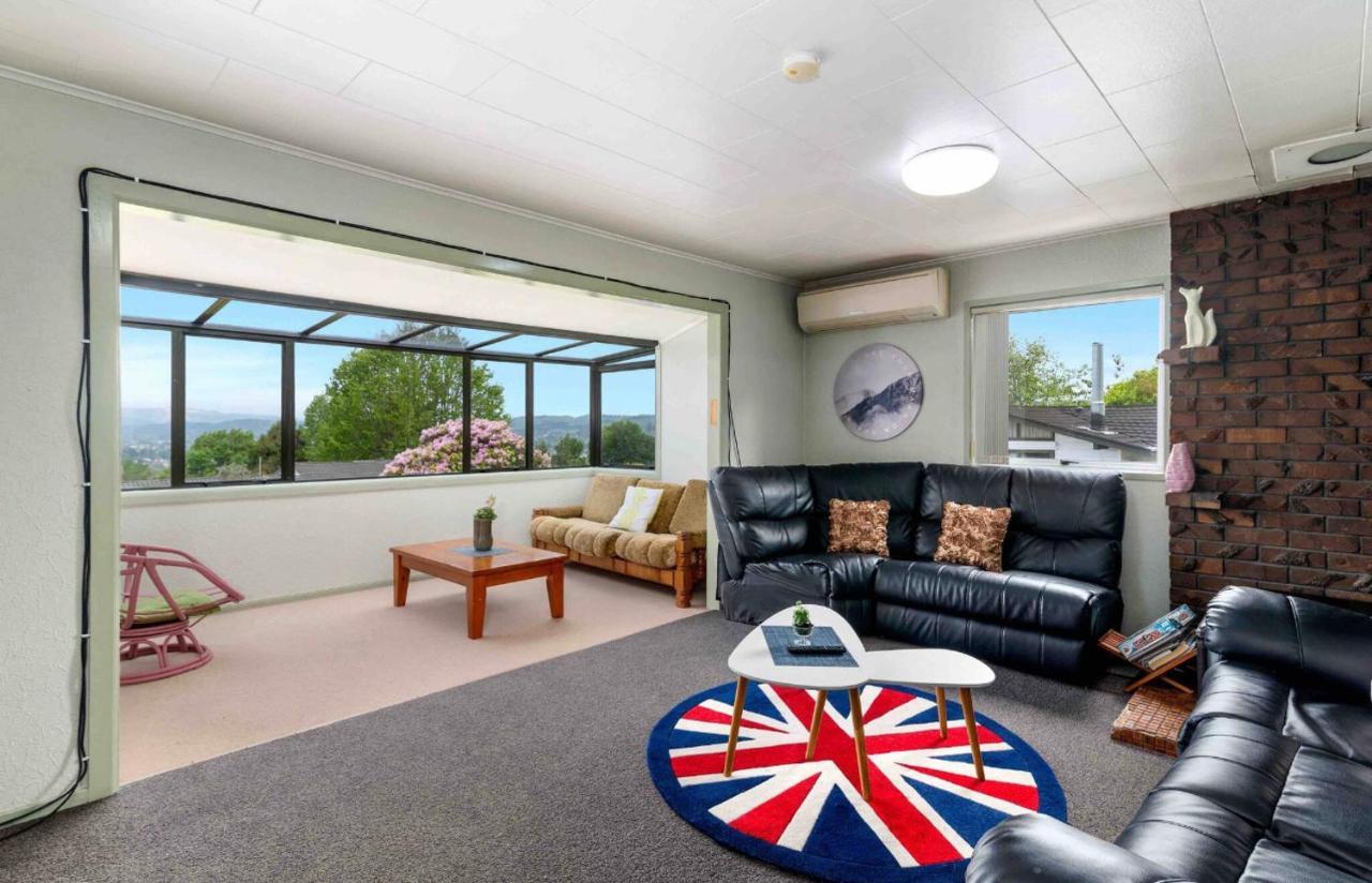 Mountain Top Kiwi Star Holiday Home 罗托鲁阿 外观 照片